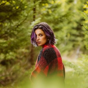 La campagne Sauvage jusqu’au bout des doigts marque le début de la saison du bleuet sauvage du Québec 1 Photo de presse 2023 Sara Dufour Cred. Etienne Dionne
